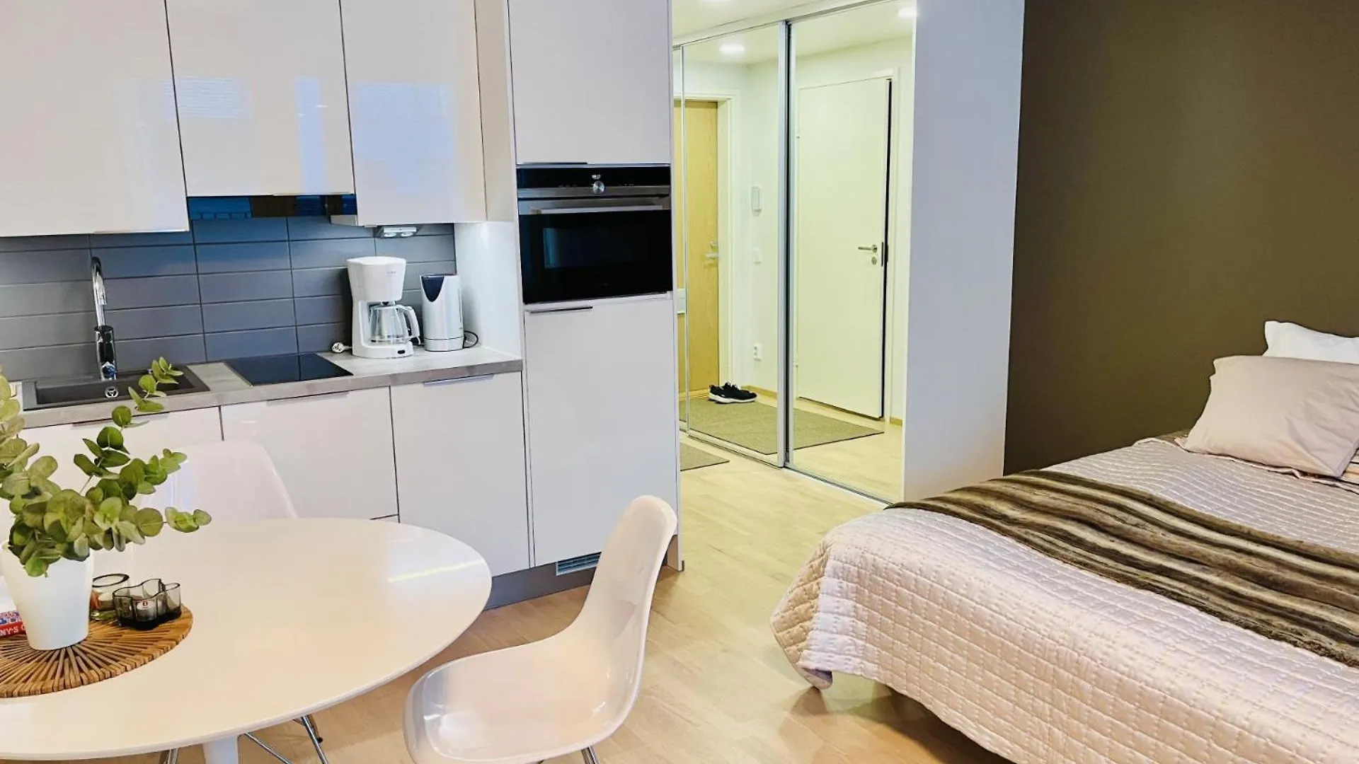 Apartment Studio Vip - Close To Airport And Tikkurila Train Station Vantaa